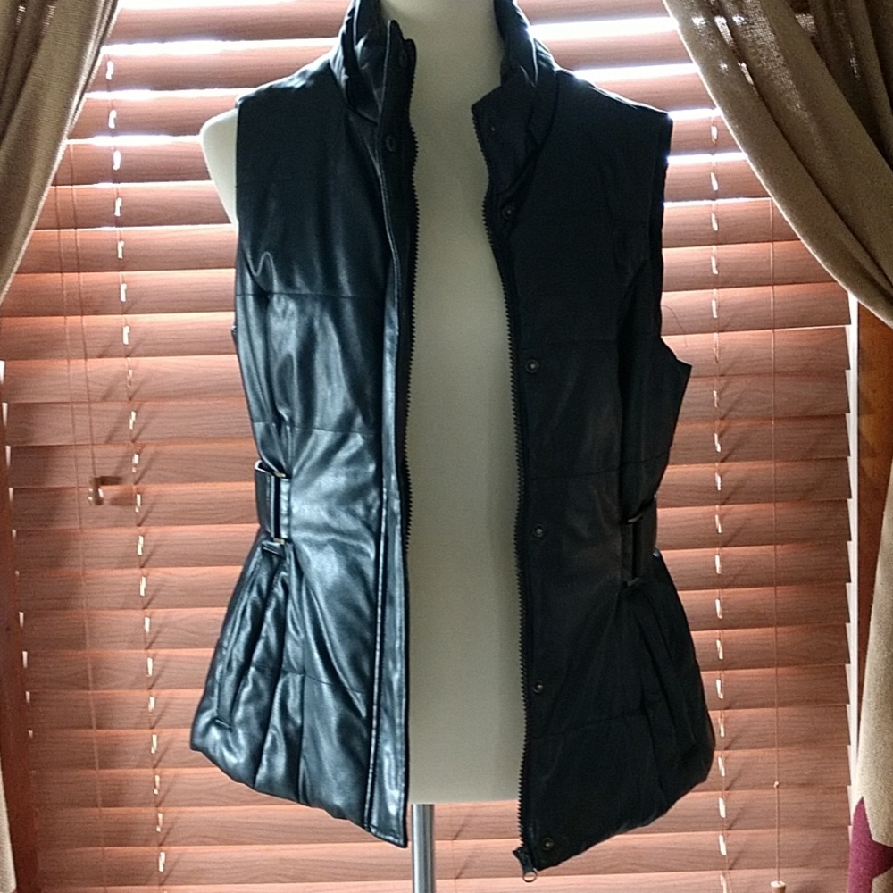 Host Pick for 10/13/2019 NY&Co Vest - Picture 7 of 7